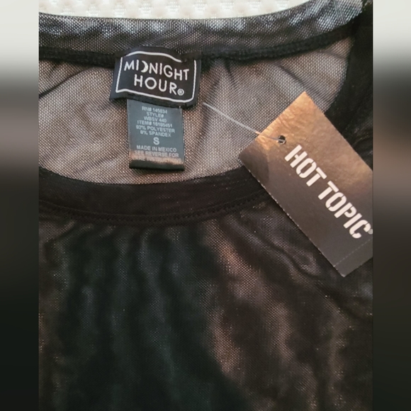 NWT Fine Mesh Short Sleeve Top - Picture 5 of 6